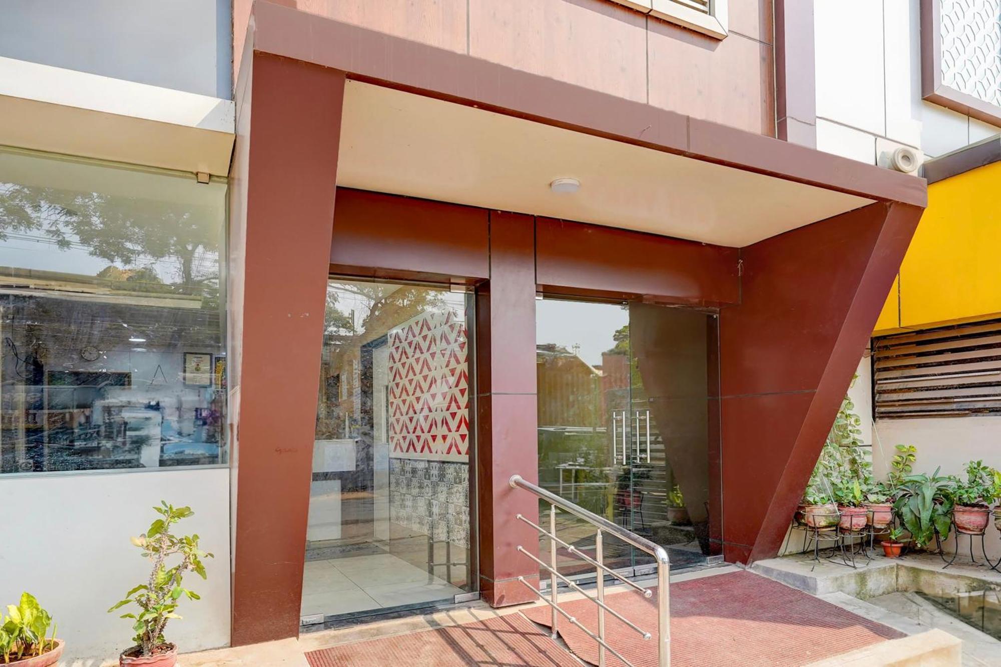 Super Hotel O Perungalathur Near Bus Stand Chennai Exterior foto